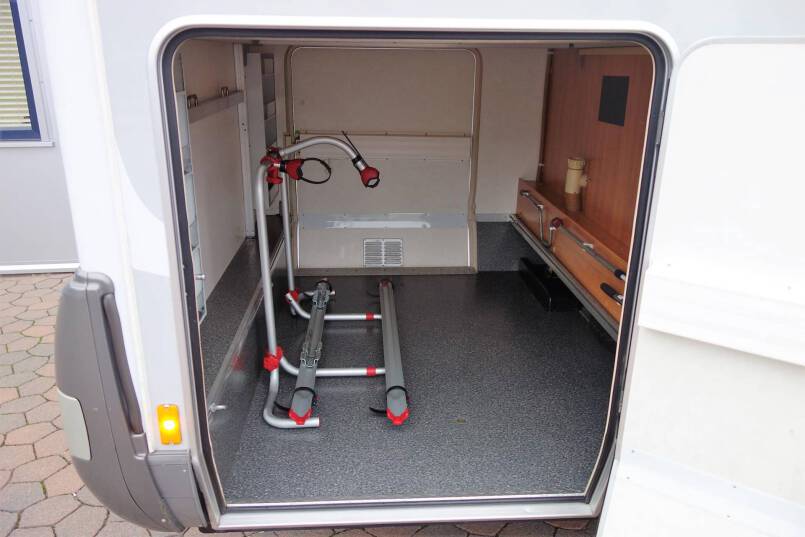 Hymer B 614 G L-zit, garage, Oyster 85 7