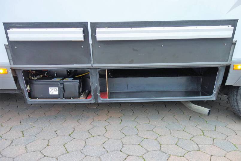 Hymer B 614 G L-zit, garage, Oyster 85 8