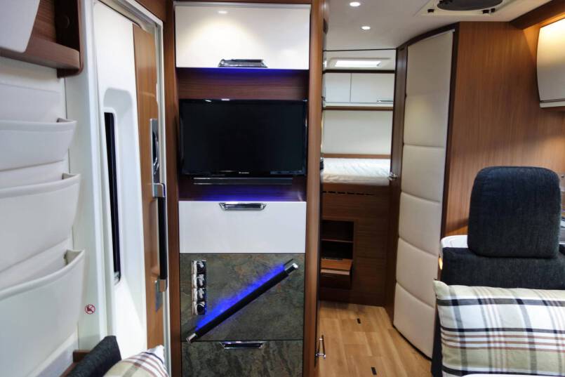 Niesmann-bischoff Arto 66LE Clou Line 3.0 jet 177 PK AUTOMAAT 26
