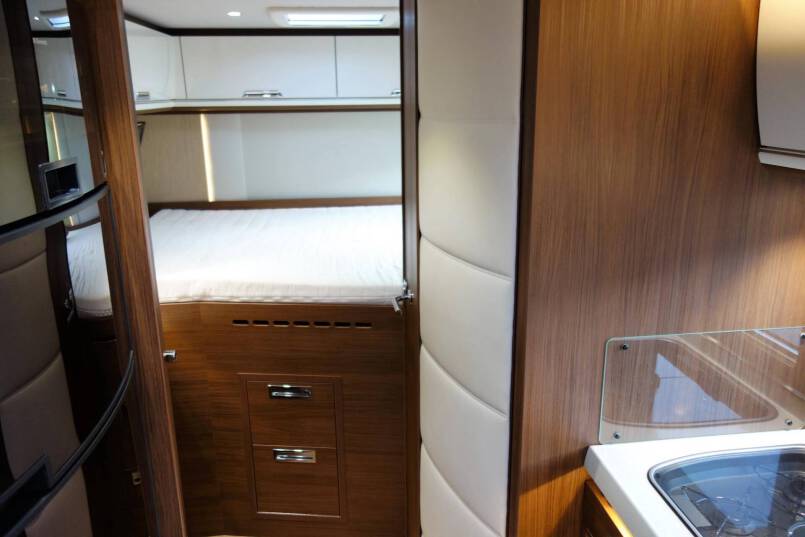 Niesmann-bischoff Arto 66LE Clou Line 3.0 jet 177 PK AUTOMAAT 39