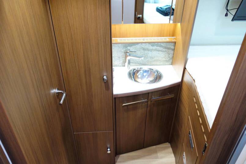Niesmann-bischoff Arto 66LE Clou Line 3.0 jet 177 PK AUTOMAAT 42