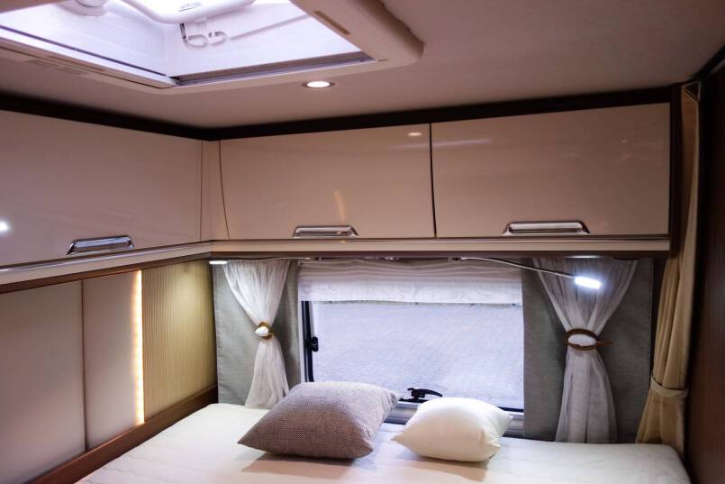 Niesmann-bischoff Arto 66LE Clou Line 3.0 jet 177 PK AUTOMAAT 48