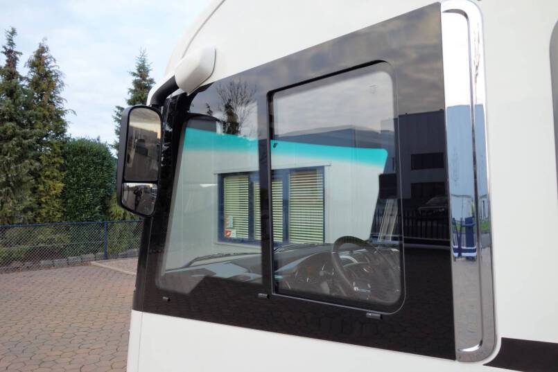 Niesmann-bischoff Arto 66LE Clou Line 3.0 jet 177 PK AUTOMAAT 5