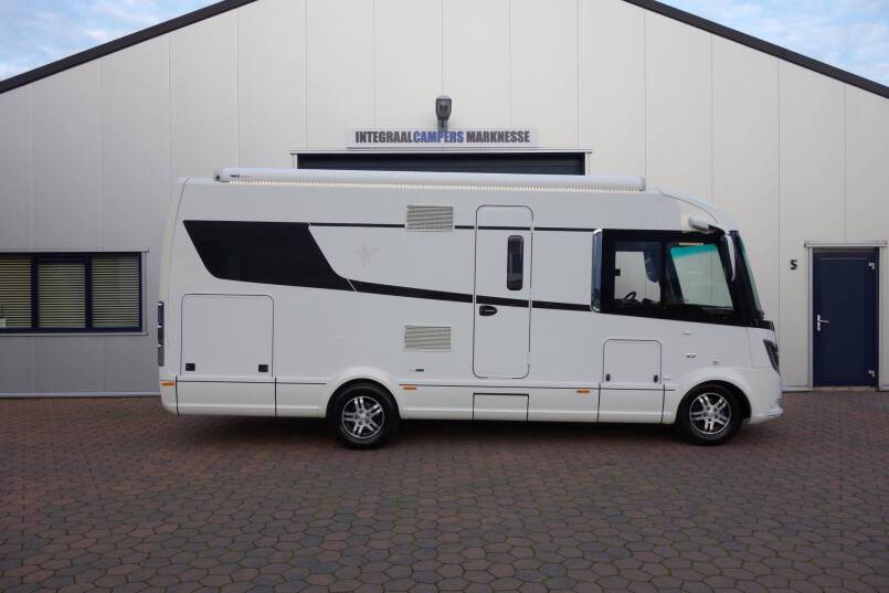 Niesmann-bischoff Arto 66LE Clou Line 3.0 jet 177 PK AUTOMAAT 60