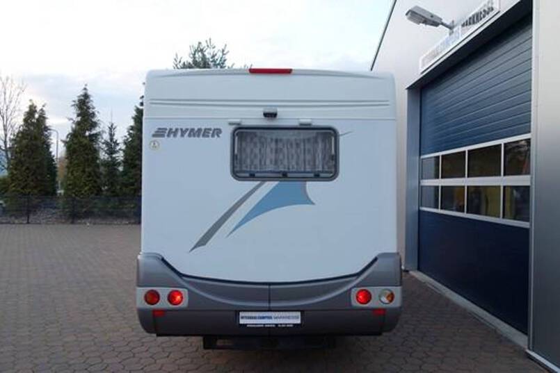 Hymer B 514 G compacte 4 pers. camper met garage 3