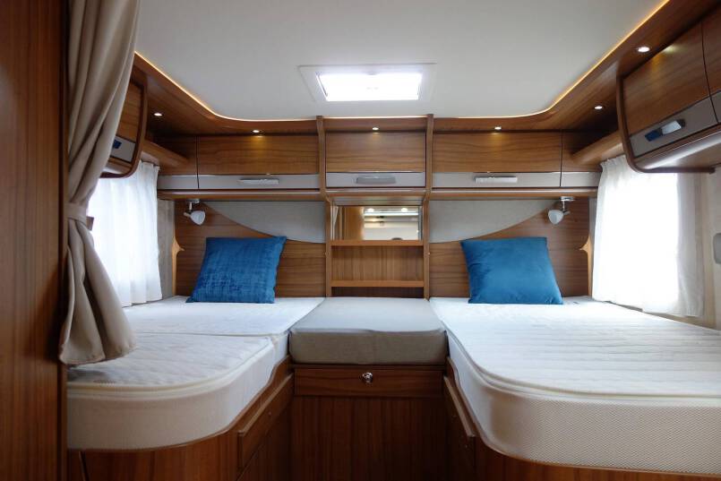 Hymer B 704 PL AUTOMAAT, 3.0 177 pk PremiumLine, 2 aparte bedden 16