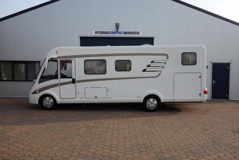 Hymer B 704 PL AUTOMAAT, 3.0 177 pk PremiumLine, 2 aparte bedden 2
