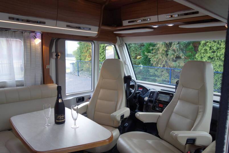 Hymer B 678 PL AUTOMAAT, PremiumLine, Sierra grijs metallic, 2 aparte bedden 13