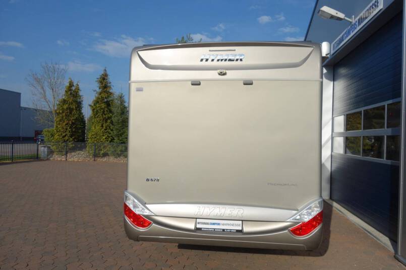 Hymer B 678 PL AUTOMAAT, PremiumLine, Sierra grijs metallic, 2 aparte bedden 3