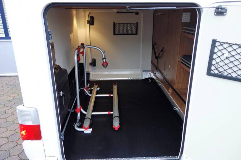 Hymer B 588 PL AUTOMAAT, 2 aparte bedden, garage, 4 x luchtvering 10