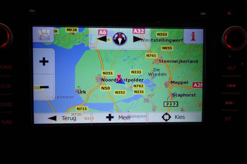 Hymer B 588 PL AUTOMAAT, 2 aparte bedden, garage, 4 x luchtvering 15
