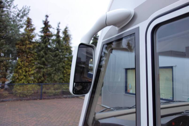 Hymer B 588 PL AUTOMAAT, 2 aparte bedden, garage, 4 x luchtvering 7