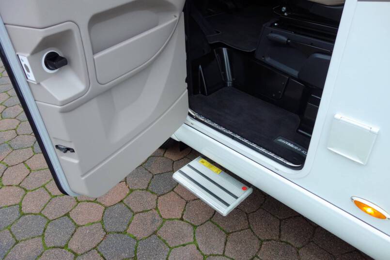 Hymer B 588 PL AUTOMAAT, 2 aparte bedden, garage, 4 x luchtvering 8