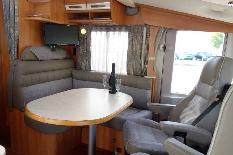 Hymer B 578 2 aparte bedden, garage, nieuw type 22