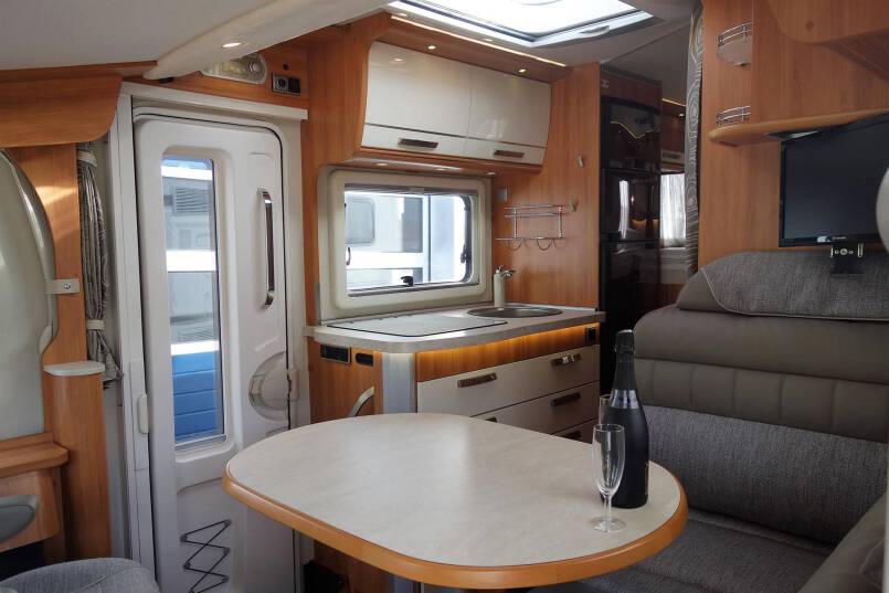 Hymer B 578 2 aparte bedden, garage, nieuw type 25