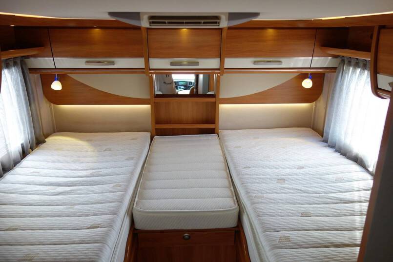 Hymer B 578 2 aparte bedden, garage, nieuw type 32