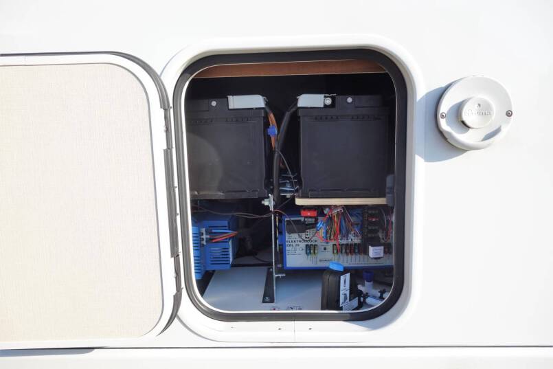Hymer B 678 PL AUTOMAAT, 180 pk PremiumLine, 2 aparte bedden 10