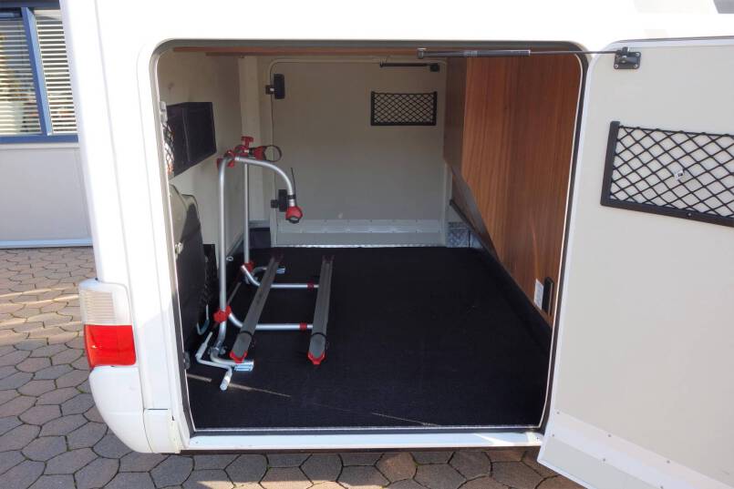 Hymer B 678 PL AUTOMAAT, 180 pk PremiumLine, 2 aparte bedden 11