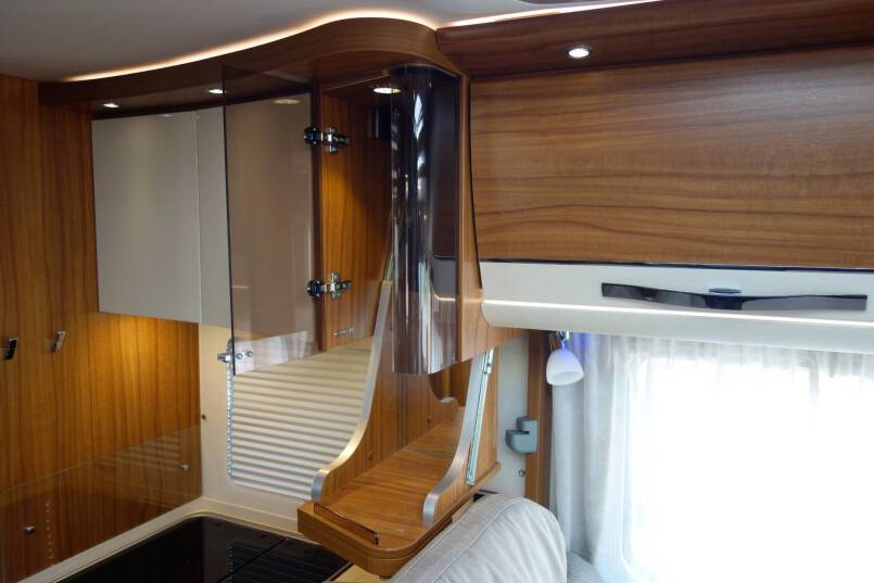 Hymer B 678 PL AUTOMAAT, 180 pk PremiumLine, 2 aparte bedden 29