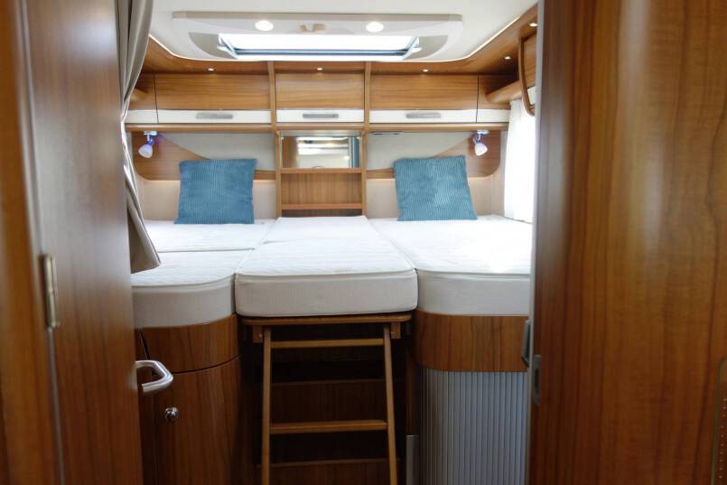 Hymer B 678 PL AUTOMAAT, 180 pk PremiumLine, 2 aparte bedden 35