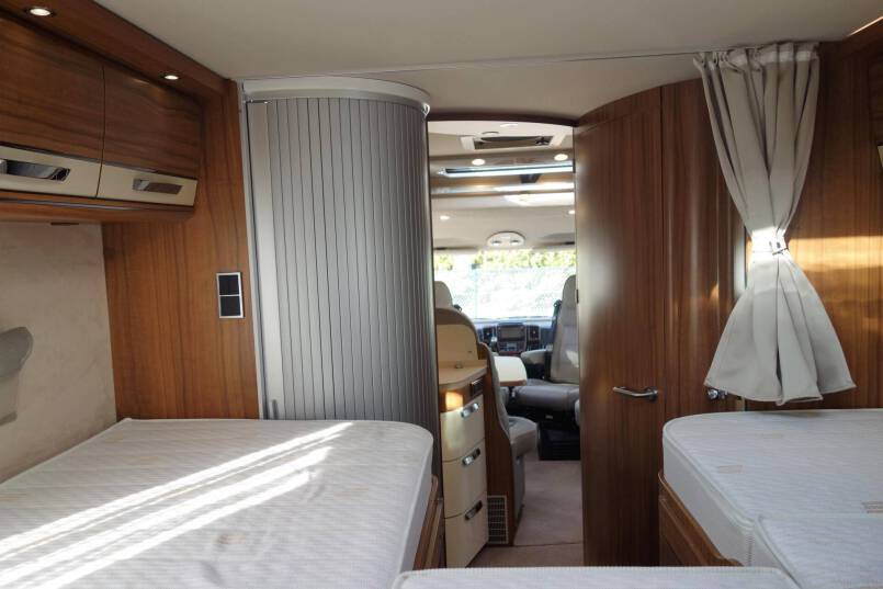 Hymer B 678 PL AUTOMAAT, 180 pk PremiumLine, 2 aparte bedden 41