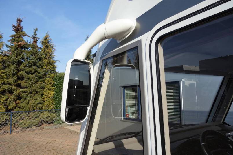 Hymer B 678 PL AUTOMAAT, 180 pk PremiumLine, 2 aparte bedden 8