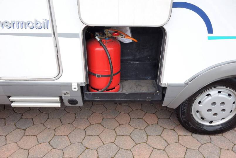 Hymer B 644 G 6 persoons familiecamper met garage 9