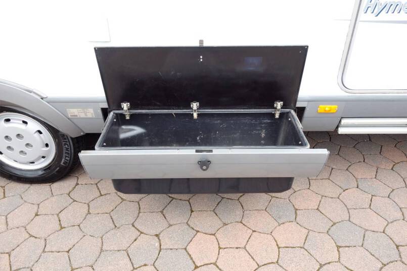 Hymer B 644 G 6 persoons familiecamper met garage 10