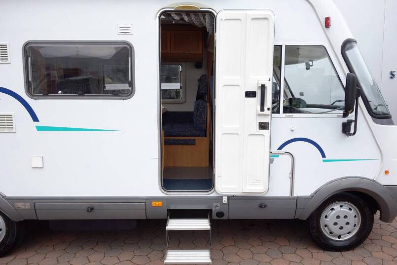 Hymer B 644 G 6 persoons familiecamper met garage 13