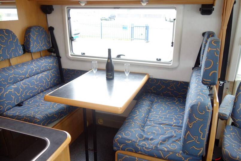 Hymer B 644 G 6 persoons familiecamper met garage 16