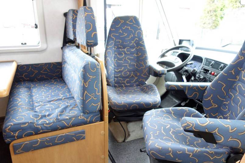 Hymer B 644 G 6 persoons familiecamper met garage 17
