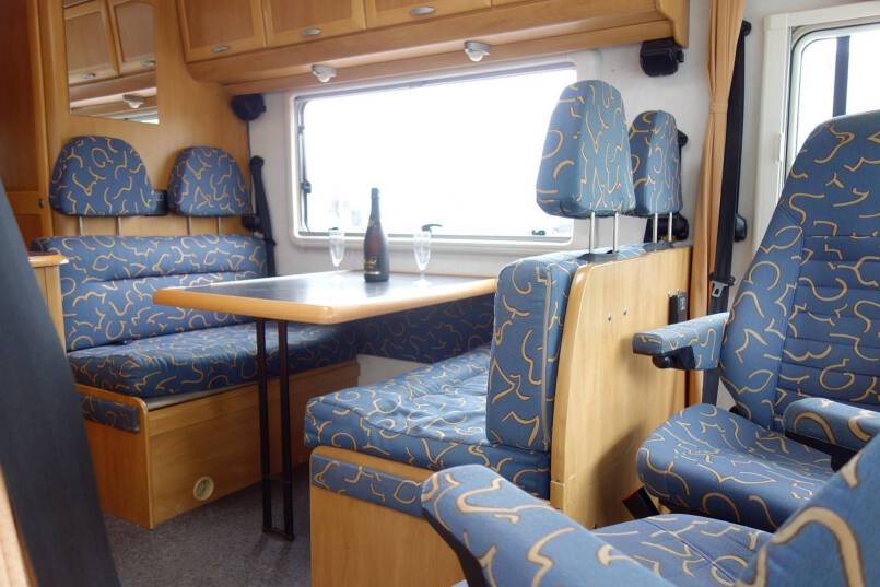 Hymer B 644 G 6 persoons familiecamper met garage 18
