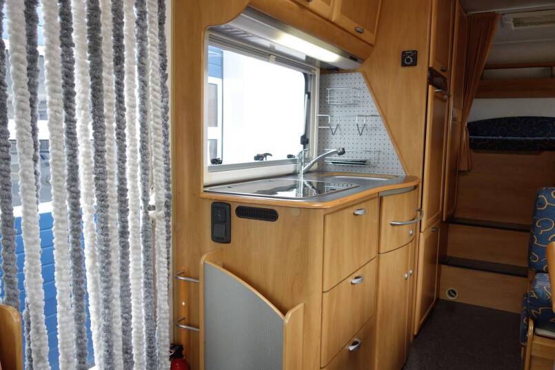 Hymer B 644 G 6 persoons familiecamper met garage 20