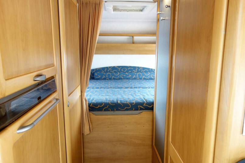 Hymer B 644 G 6 persoons familiecamper met garage 23