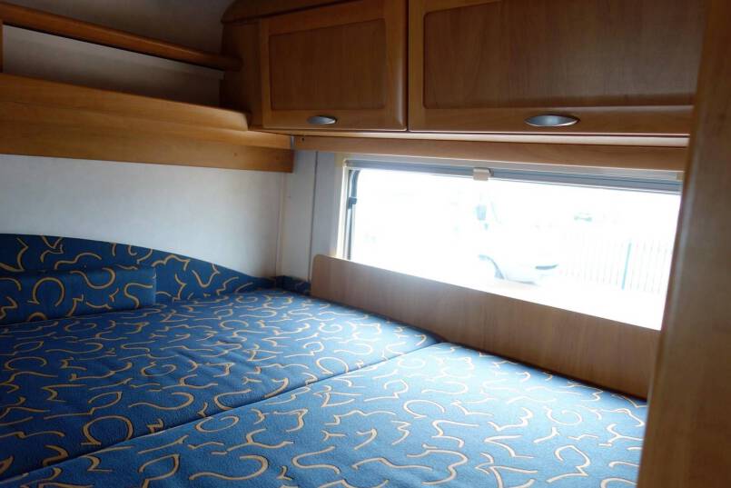 Hymer B 644 G 6 persoons familiecamper met garage 24