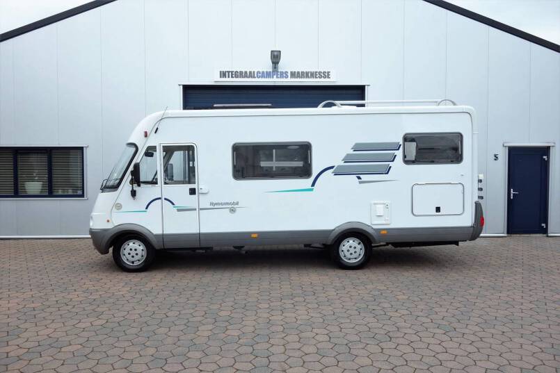 Hymer B 644 G 6 persoons familiecamper met garage 2