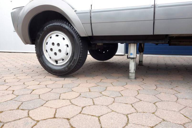 Hymer B 644 G 6 persoons familiecamper met garage 6