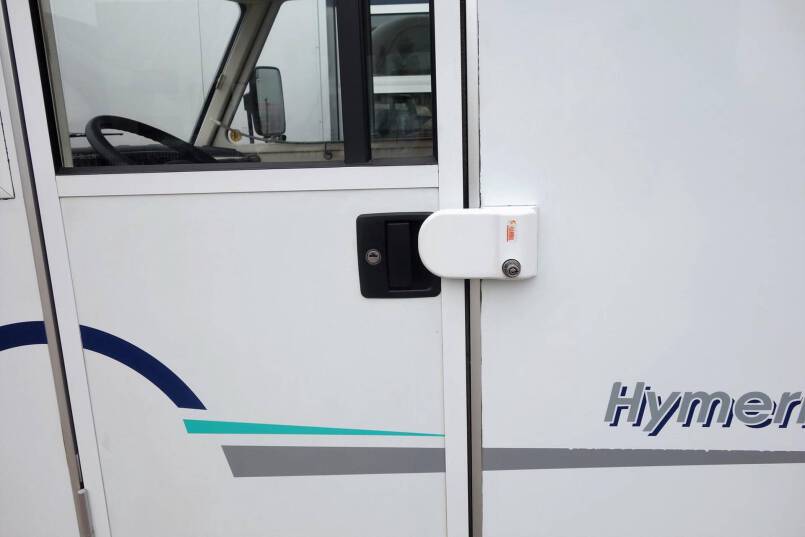Hymer B 644 G 6 persoons familiecamper met garage 8