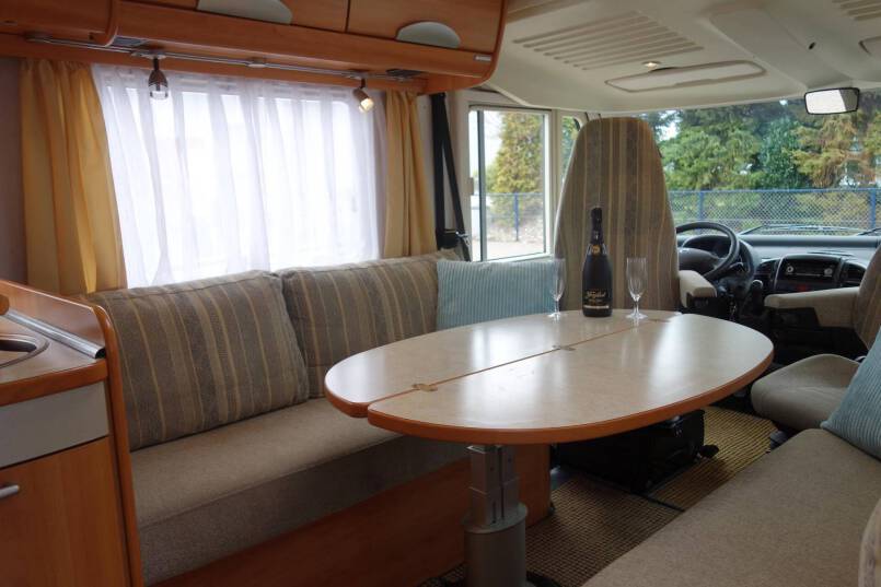 Hymer 654 fransbed, airco, Oyster 85 19