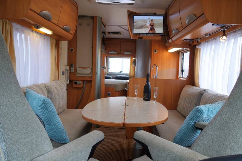 Hymer 654 fransbed, airco, Oyster 85 23