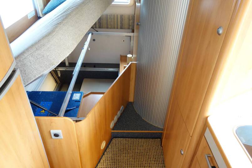 Hymer 654 fransbed, airco, Oyster 85 34