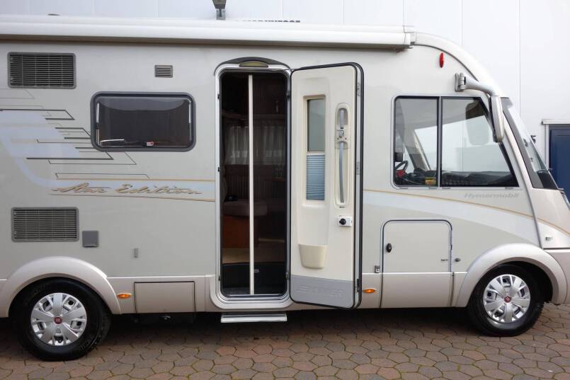 Hymer B 674 SL Star Edition 3.0 AUTOMAAT, 2 aparte bedden, garage, vol optie 16