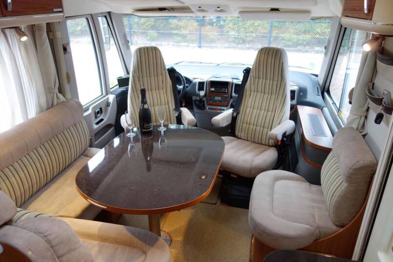 Hymer B 674 SL Star Edition 3.0 AUTOMAAT, 2 aparte bedden, garage, vol optie 19