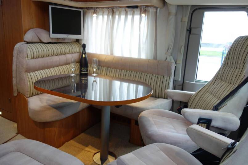 Hymer B 674 SL Star Edition 3.0 AUTOMAAT, 2 aparte bedden, garage, vol optie 20