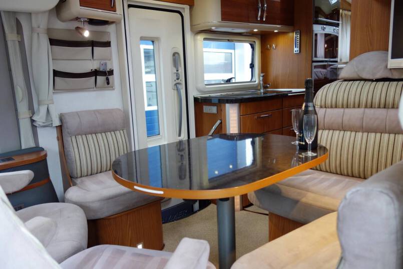 Hymer B 674 SL Star Edition 3.0 AUTOMAAT, 2 aparte bedden, garage, vol optie 21