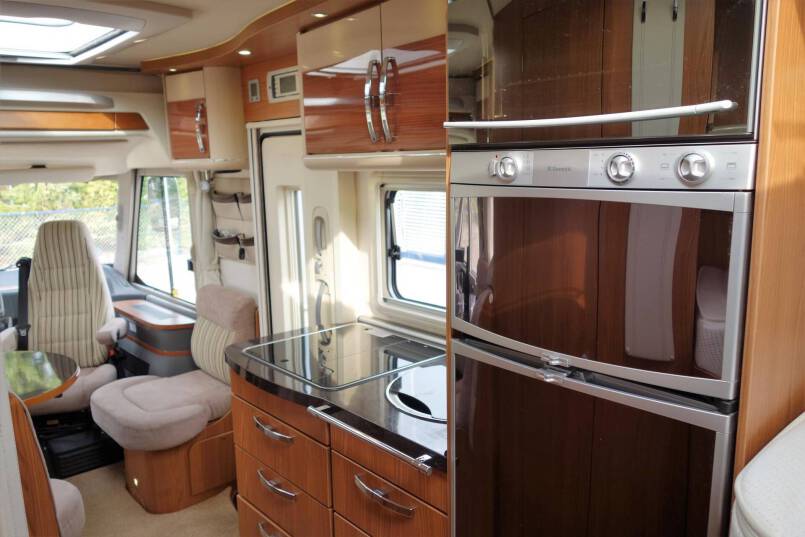 Hymer B 674 SL Star Edition 3.0 AUTOMAAT, 2 aparte bedden, garage, vol optie 24
