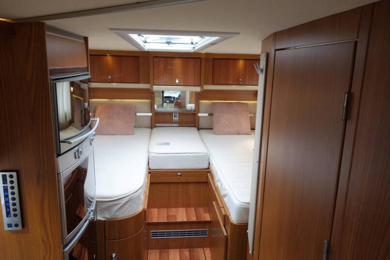 Hymer B 674 SL Star Edition 3.0 AUTOMAAT, 2 aparte bedden, garage, vol optie 27
