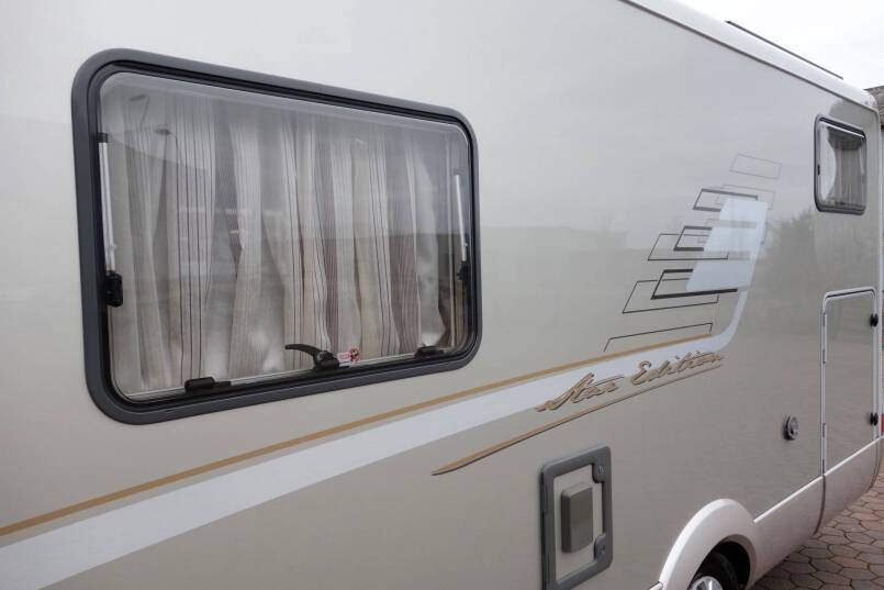 Hymer B 674 SL Star Edition 3.0 AUTOMAAT, 2 aparte bedden, garage, vol optie 6