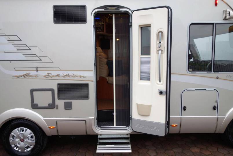 Hymer B 698 SL Star Edition Queensbed, 3.0 AUTOMAAT, champagne, 4 x luchtvering, winter pakket 9