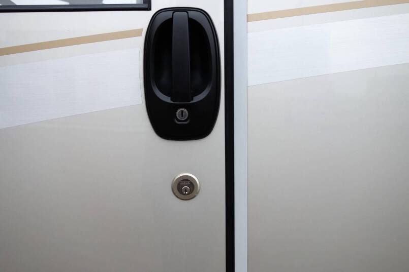 Hymer B 698 SL Star Edition Queensbed, 3.0 AUTOMAAT, champagne, 4 x luchtvering, winter pakket 10